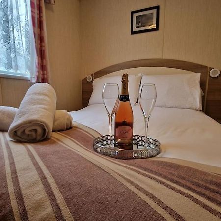 Homely 3 Bed Van @ Weymouth Bay Екстериор снимка