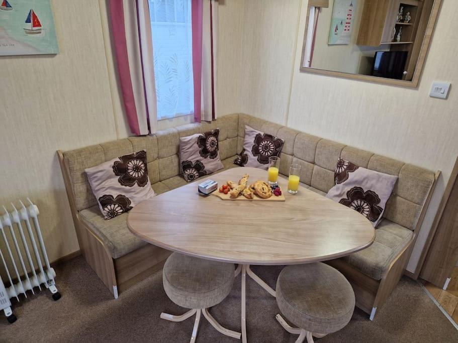 Homely 3 Bed Van @ Weymouth Bay Екстериор снимка